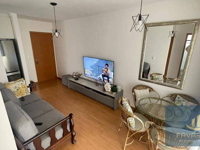 #32 - Apartamento para Venda em Londrina - PR